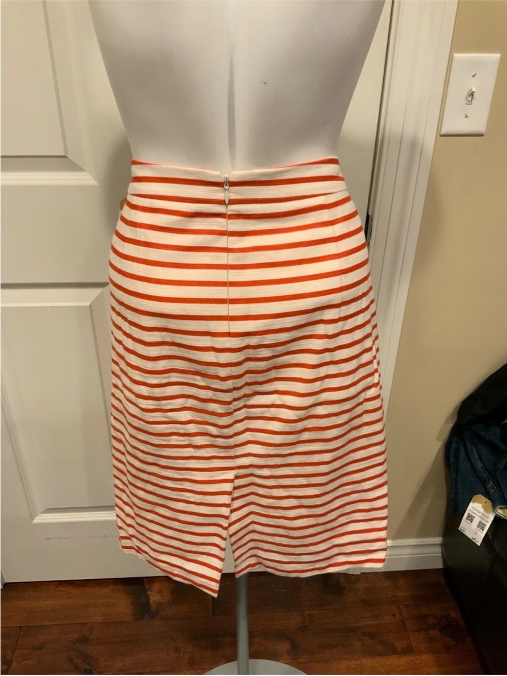 J Crew Red and ivory stripe linen blend no 2 pencil skirt 4 - Picture 4 of 6
